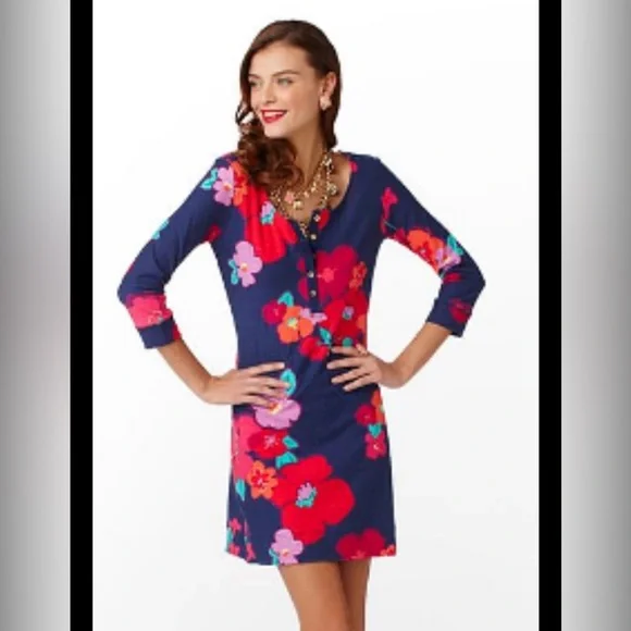 Lilly Pulitzer Caila T-Shirt Dress in the vibrant "Garden Games" floral print - Picture 2 of 11